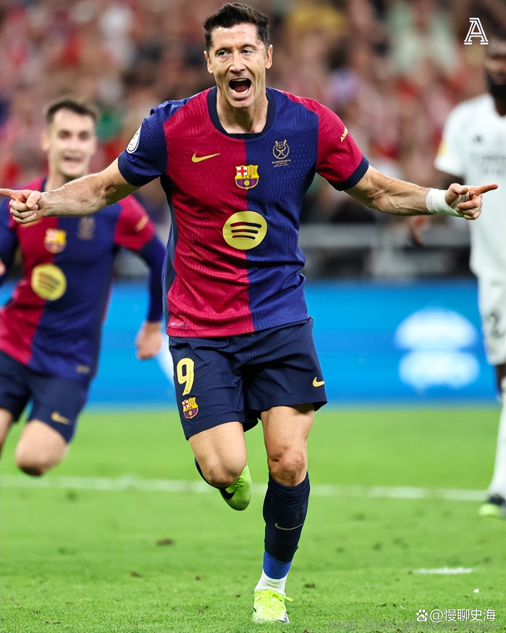 德罗巴重要时刻持续失利，西班牙队带队取胜！赛场气氛高涨