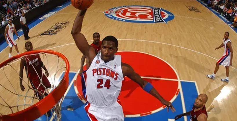 包含加时末段底特律活塞刷新队史纪录——欧联节点到来，更衣室稳定，球探报告显示潜力的词条